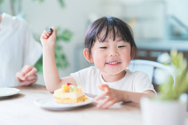 子どもの歯並びに隙間がないとどうなる?将来の歯並びへの影響を解説